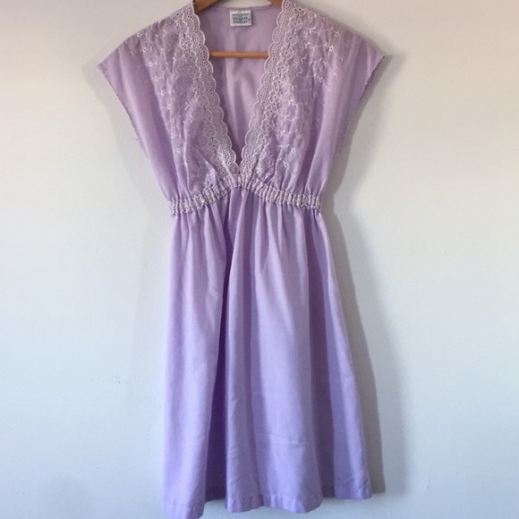 Vintage Lavender Babydoll Eyelet Dresd - Picture 3 of 4